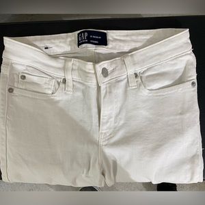 Gap denim jeans size 25 (regular legging style) - white
